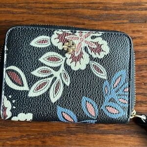 Tory Burch key chain/mini wallet